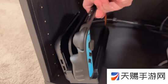 无缝对接翻车？Switch 2第三方保护壳导致手柄松动